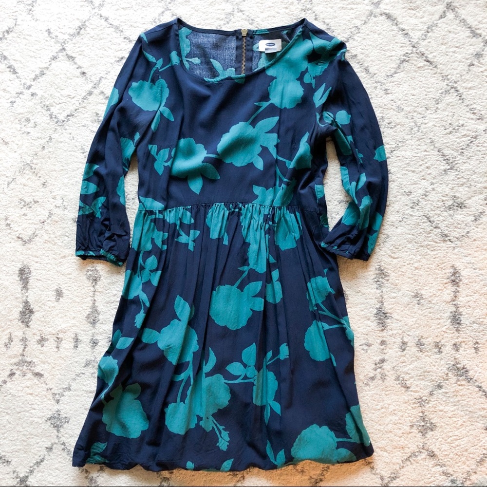 Women’s ON long sleeve floral dress, Size xSmall
